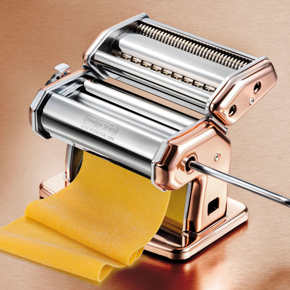 https://stecindia.co.in/wp-content/uploads/2021/06/Imperia-Pasta-Machine-iPasta-150mm-Rame_2.jpg